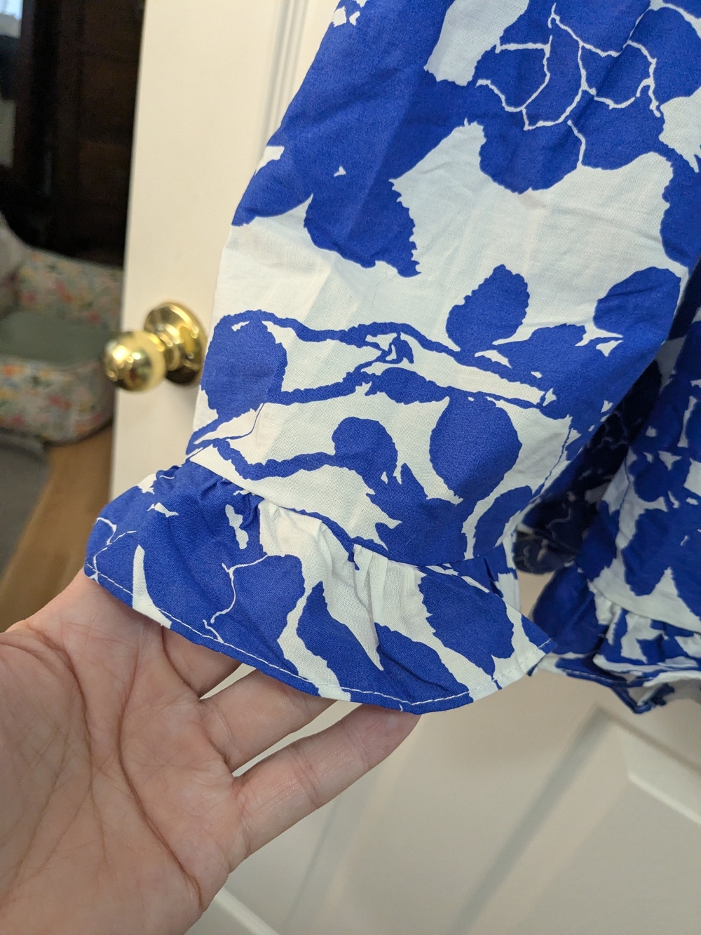 Tuckernuck Blue and White Floral Tiered Dress - Picture 4 of 13